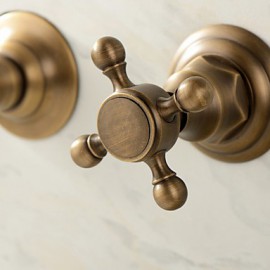 Bathroom Sink Faucet In Antique Inspired Designed (Polished Brass Finish)