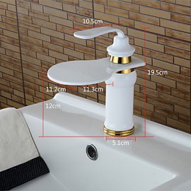 Personalized Bathroom Sink Faucet White Painting Finish Single Handle